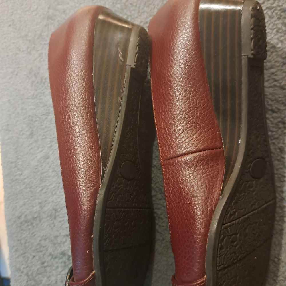 Naturalizer Burgundy Flats with Buckle Detail - Picture 5 of 5